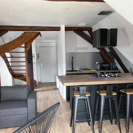 Ferienwohnung Vue Sur La Cathedrale - Au Coeur De Bourges Exterior foto